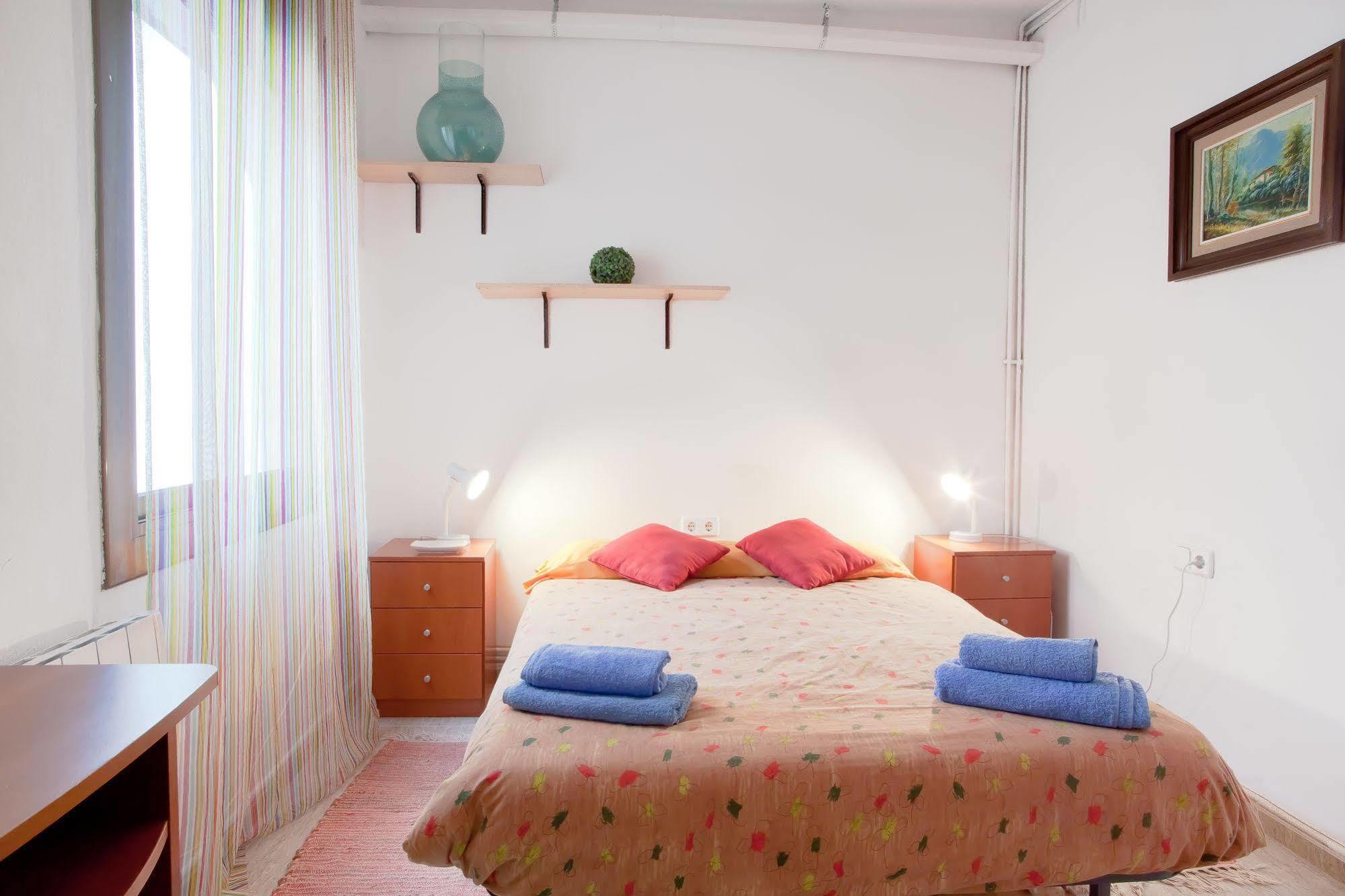 Apartamentos Tarradellas Sants Estacio Barcelona Exterior foto